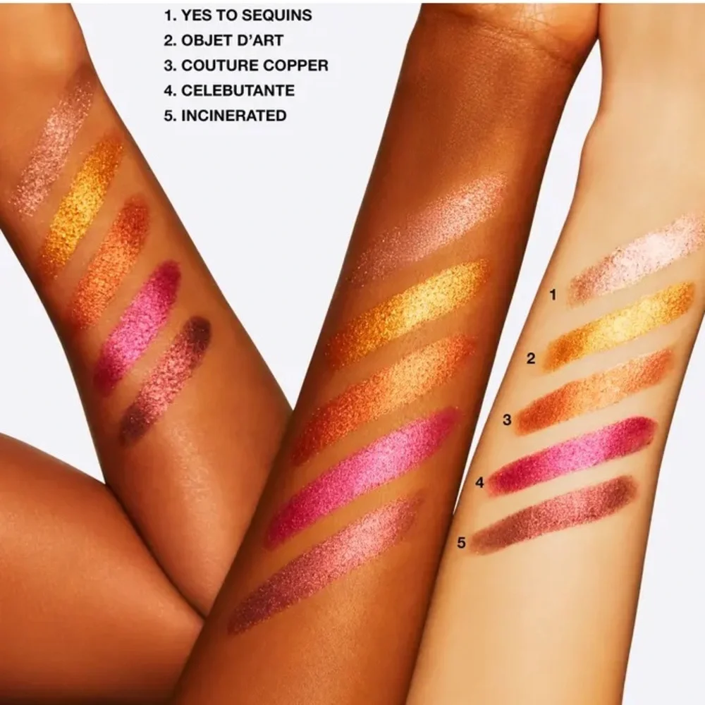 MAC Dazzleshadow Extreme Eyeshadow